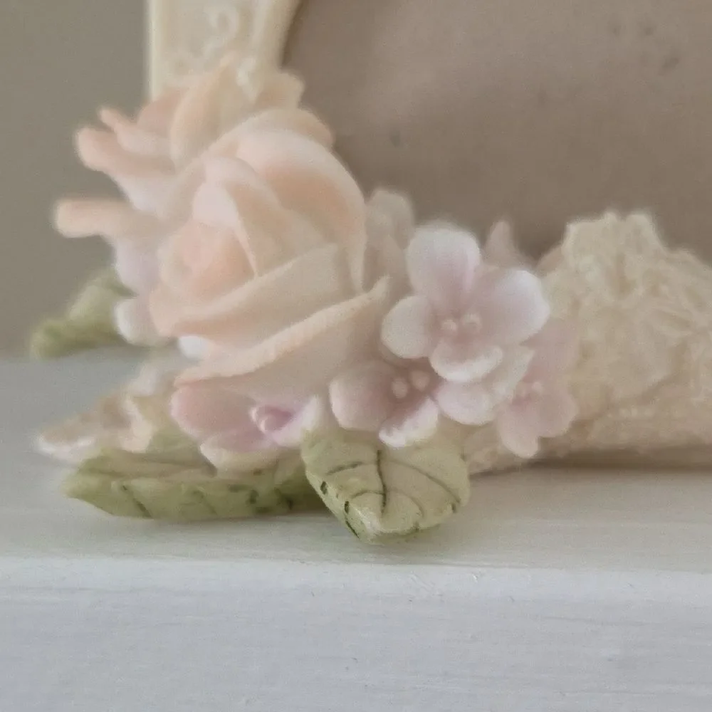 Delicate Cream Floral Decorative Photo Frame